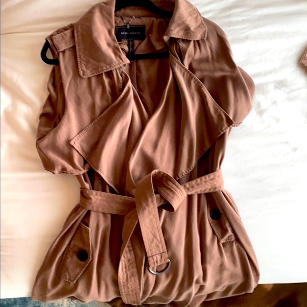 Short sleeve trench coat